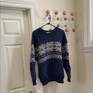 Northern Spirit - Wool Blend Winter Sweater - Navy / Cream - L